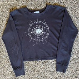 Zodiac Graphic Cropped Long Sleeve Shirt